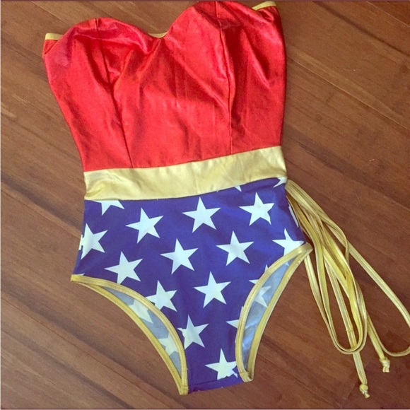 Fredericks of Hollywood Never Worn Wonder Woman Outfit - Picture 1 of 5